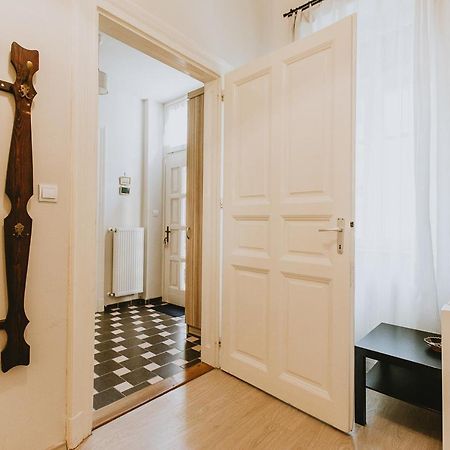 Budapest Folk Apartment 60Sm Spacious And Bright Экстерьер фото